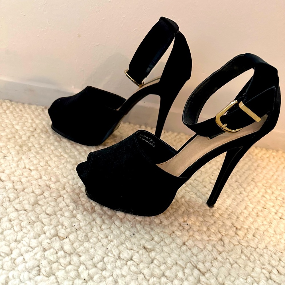 FOREVER 21 Stiletto Heels 7.5
